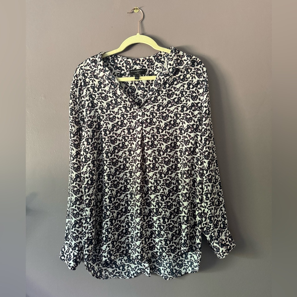 Banana Republic floral top (boyfriend fit)